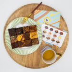 Brownies.nl Mini's op bord op dienblad