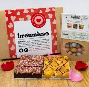 Brownies.nl Valentijn box groot met zaadbommetjes van Blossombs